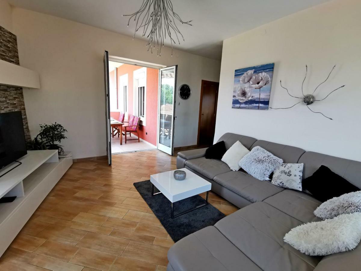 Golden View Apartment Rijeka Exterior photo